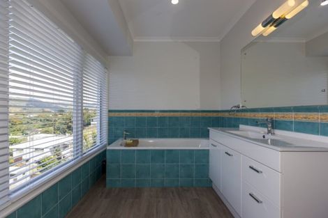 Photo of property in 14 Rosetta Road, Raumati South, Paraparaumu, 5032