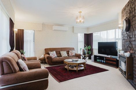 Photo of property in 22 Hind Place, Hokowhitu, Palmerston North, 4410