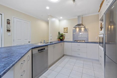 Photo of property in 68 Lough Bourne Drive, Pukekohe, 2120