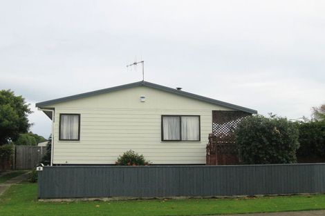 Photo of property in 5 Spackman Crescent, Paraparaumu, 5032