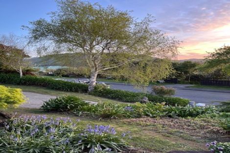 Photo of property in 61 Kakariki Grove, Waikanae, 5036