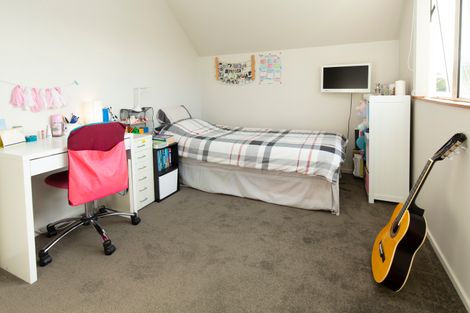 Photo of property in 1/670 Whangaparaoa Road, Stanmore Bay, Whangaparaoa, 0932