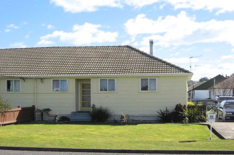 Photo of property in 11 Bennett Street, Waipawa, 4210