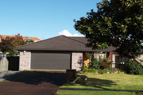 Photo of property in 63 Golfland Drive, Golflands, Auckland, 2013