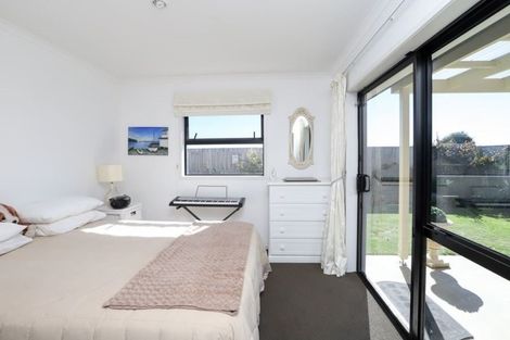 Photo of property in 8/11 Errol Close, Burbush, Hamilton, 3288