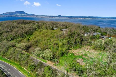 Photo of property in 7 Parawera Drive, Acacia Bay, Taupo, 3330
