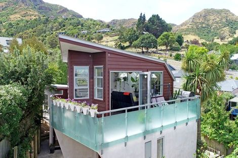 Photo of property in 10a Cornwall Road, Lyttelton, 8082