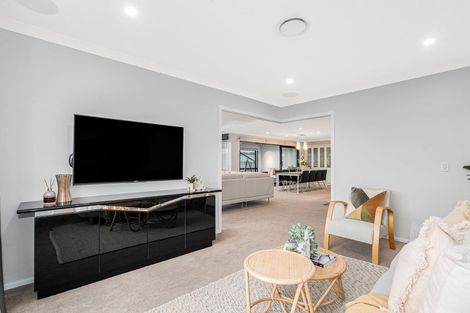 Photo of property in 14 Wangapeka Way, Aotea, Porirua, 5024