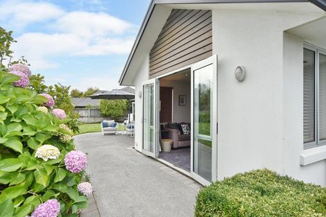 Photo of property in 9 Springside Place, Redwood, Christchurch, 8051