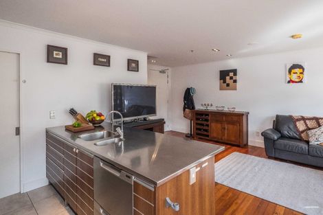 Photo of property in Augusta Apartments, 19/254 Willis Street, Te Aro, Wellington, 6011