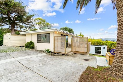 Photo of property in 129a Sunnyside Road, Sunnyvale, Auckland, 0612