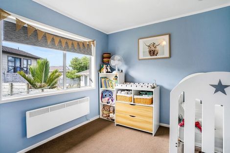 Photo of property in 1/325 Triangle Road, Massey, Auckland, 0614