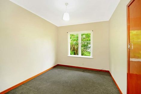Photo of property in 2/10 Roband Avenue, Glenfield, Auckland, 0629