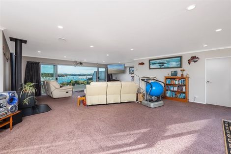 Photo of property in 5 Deeming Road, Okiato, Russell, 0272