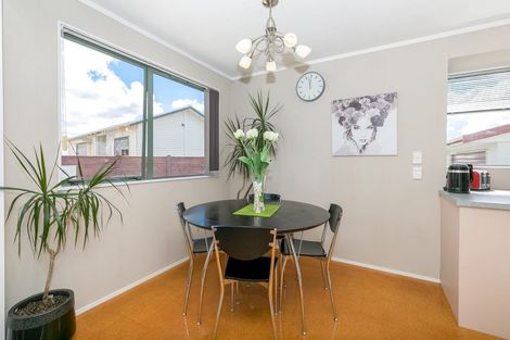 Photo of property in 43 Baverstock Road, Nawton, Hamilton, 3200