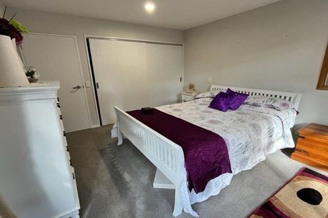 Photo of property in 13 Tranquility Rise, Mellons Bay, Auckland, 2014