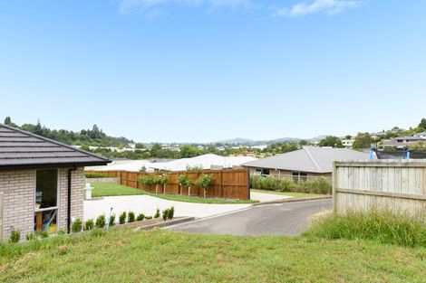 Photo of property in 27 Fairfax Crescent, Pyes Pa, Tauranga, 3112