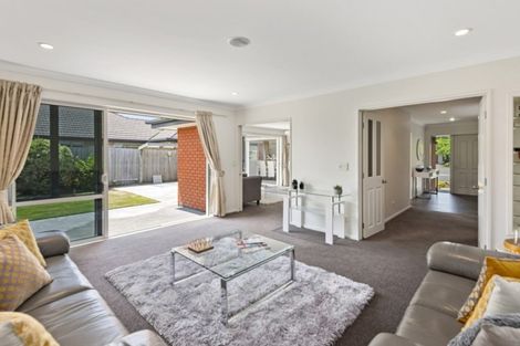 Photo of property in 3 Belgrove Place, Parklands, Christchurch, 8083