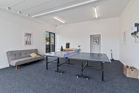 Photo of property in 32 Seacliffe Road, Hillsborough, Auckland, 1042