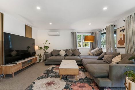 Photo of property in 36 Sunline Avenue, Massey, Auckland, 0614
