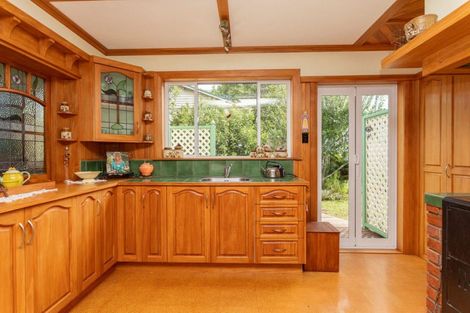 Photo of property in 3 Gordon Street, Dannevirke, 4930