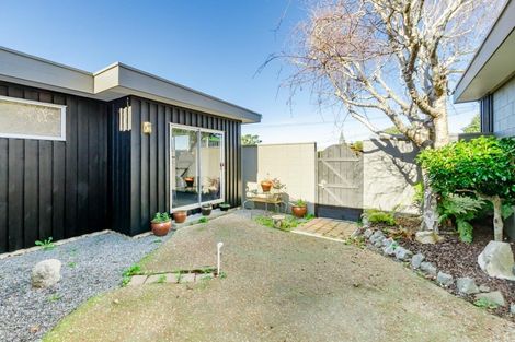 Photo of property in 6 Kapekape Place, Pukerua Bay, 5026