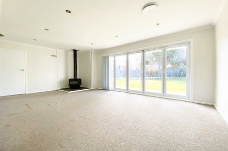 Photo of property in 18 Dellwood Avenue, Henderson, Auckland, 0612
