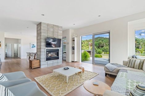 Photo of property in 4 Coral Place, Matapouri, Whangarei, 0173