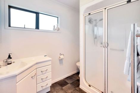 Photo of property in 1/65 Nigel Road, Browns Bay, Auckland, 0630