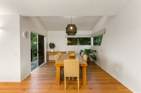 Photo of property in 10 Baulcomb Parade, Windsor Park, Auckland, 0632
