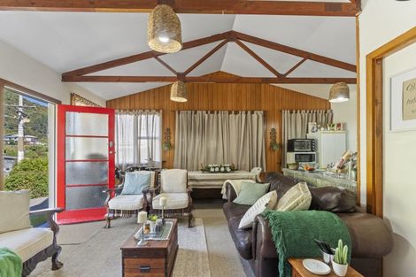 Photo of property in 16 Arthur Crescent, Waikawa, Picton, 7220