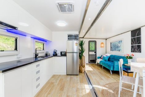 Photo of property in 22 Flaxmere Street, Waikanae Beach, Waikanae, 5036