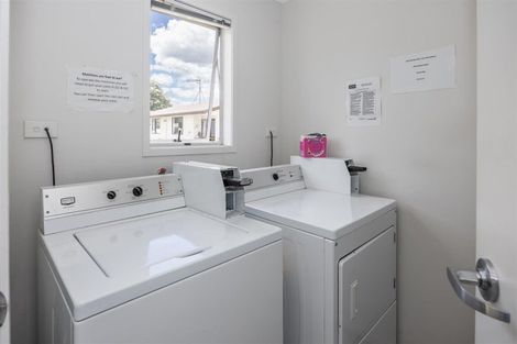 Photo of property in 12 Crescent Court, Melville, Hamilton, 3206