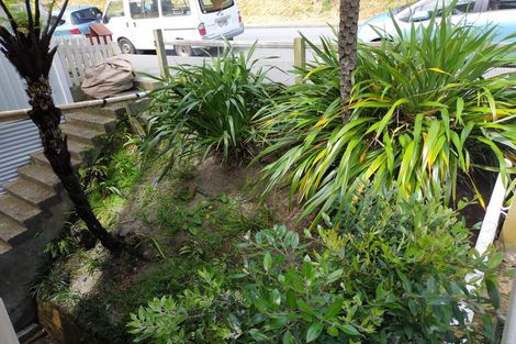 Photo of property in 142 Russell Terrace, Berhampore, Wellington, 6023