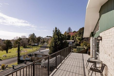 Photo of property in 27 Seymour Place, Bellevue, Tauranga, 3110