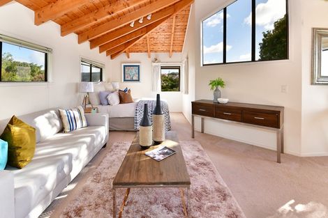 Photo of property in 33 Whale Cove, Stanmore Bay, Whangaparaoa, 0932