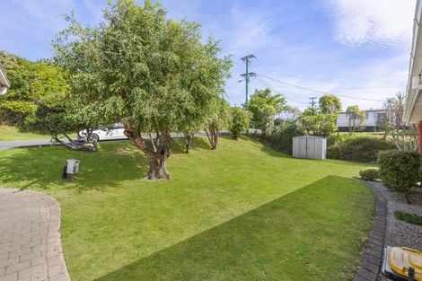 Photo of property in 61 Ranui Terrace, Tawa, Wellington, 5028