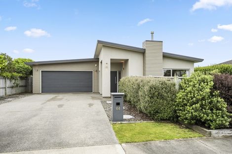 Photo of property in 44 Kotuku Drive, Paraparaumu Beach, Paraparaumu, 5032