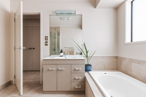 Photo of property in 35 Holyoake Terrace, Omokoroa, 3114