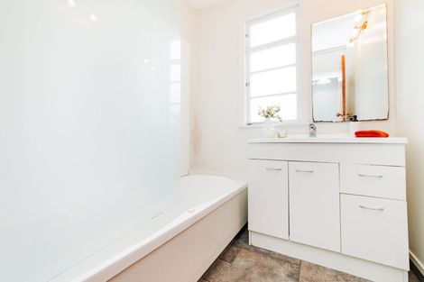 Photo of property in 4 Rata Street, Roslyn, Palmerston North, 4414