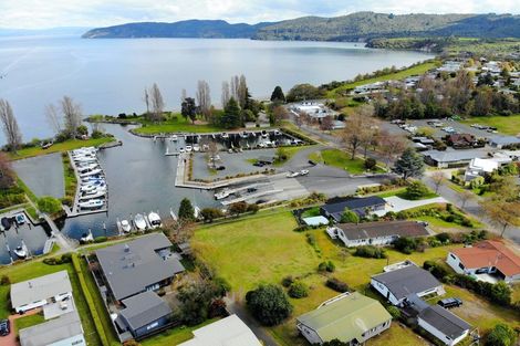 Photo of property in 44 Marina Terrace, Kinloch, Taupo, 3377