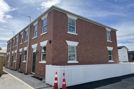 Photo of property in 4/30 Hargest Crescent, Sydenham, Christchurch, 8023