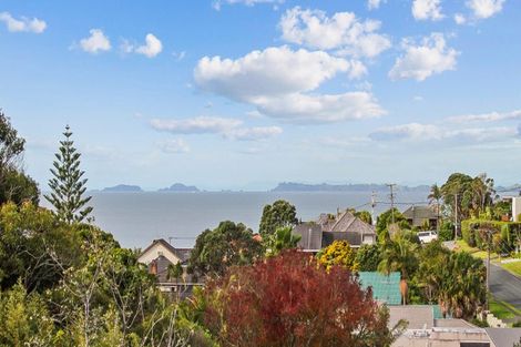 Photo of property in 4a Korotaha Terrace, Rothesay Bay, Auckland, 0630