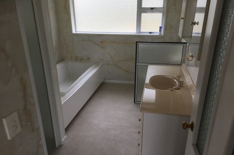 Photo of property in 18 Craig Place, Bridge Hill, Alexandra, 9320