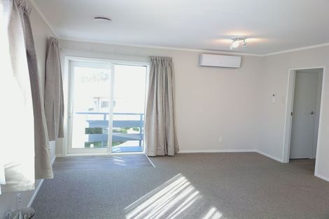 Photo of property in 1/43 Edgecombe Street, Newlands, Wellington, 6037