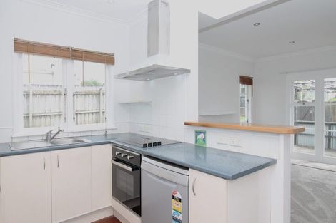 Photo of property in 1/224 Onewa Road, Birkenhead, Auckland, 0626