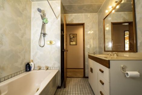 Photo of property in 24 James Kemp Place, Kerikeri, 0230