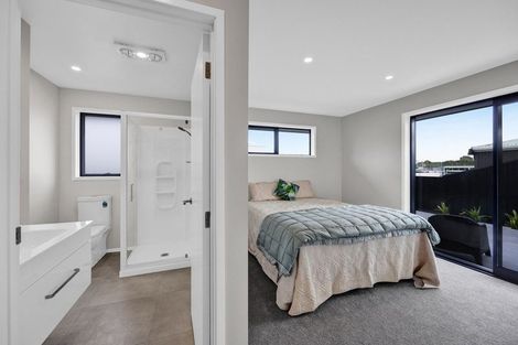 Photo of property in 63b Collins Street, Hawera, 4610