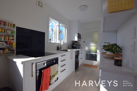 Photo of property in 13 Eastglen Road, Glen Eden, Auckland, 0602