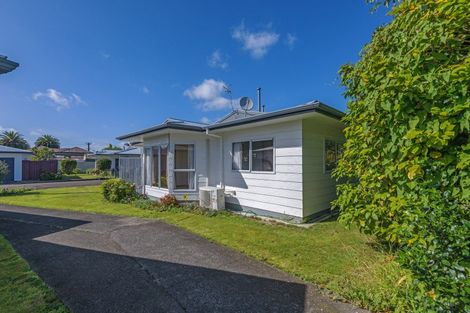 Photo of property in 1 Hughes Court, Pahiatua, 4910